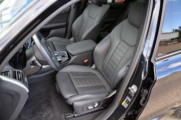BMW iX3 — photo 7