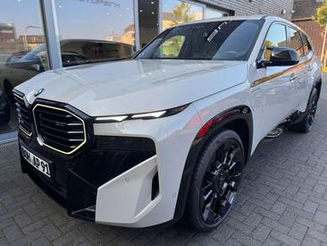 BMW XM 50e — photo 2