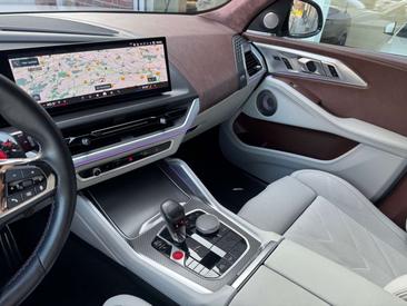 BMW XM 50e — photo 19