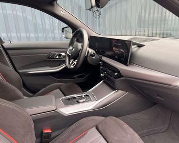 BMW Série 3 Berline 330i — photo 8