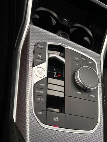 BMW Série 3 Berline 330i — photo 11