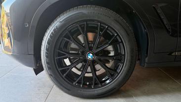 BMW X3 XDrive30e — photo 4