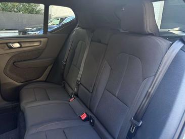 Volvo EX40 Berline Recharge Twin Motor — photo 11