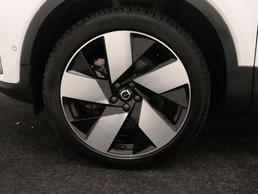 Volvo C40 Coupé SUV AWD — photo 7