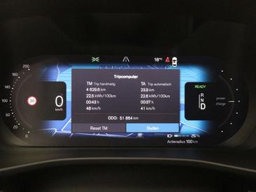 Volvo C40 Coupé SUV AWD — photo 15