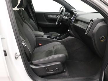 Volvo C40 Coupé SUV AWD — photo 32