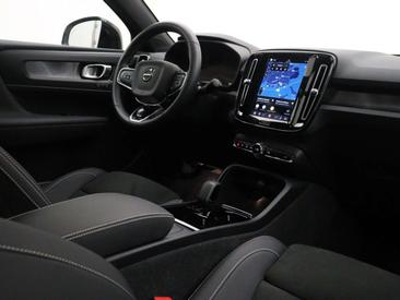Volvo C40 Coupé SUV AWD — photo 33