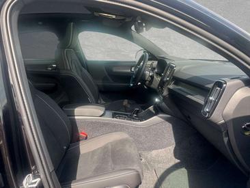 Volvo EC40 Coupé SUV Single Motor Extended Range — photo 3