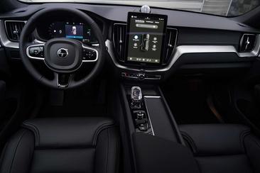 Volvo XC60 T6 Recharge AWD — photo 13