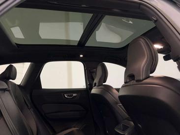 Volvo XC60 T6 Recharge AWD — photo 16