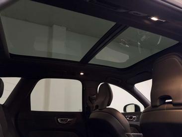 Volvo XC60 T6 Recharge AWD — photo 16