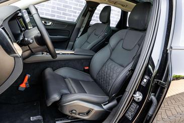 Volvo XC60 T6 Recharge AWD — photo 4