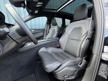 Volvo XC60 T8 Recharge AWD — photo 3