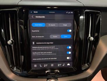 Volvo XC60 T6 Recharge AWD — photo 23