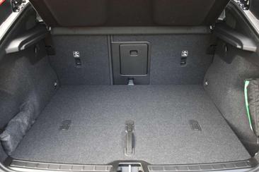 Volvo EC40 Coupé SUV Single Motor Extended Range — photo 22