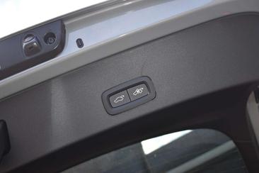 Volvo EC40 Coupé SUV Single Motor Extended Range — photo 23