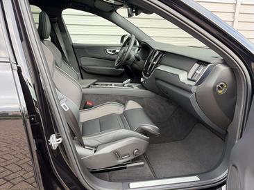 Volvo XC60 T8 Recharge AWD — photo 11