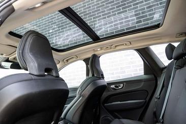 Volvo XC60 T6 Recharge AWD — photo 31