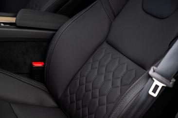 Volvo XC60 T6 Recharge AWD — photo 32