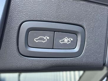 Volvo XC60 T8 Recharge AWD — photo 44