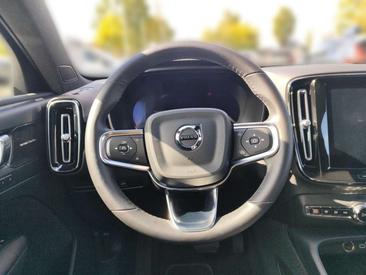 Volvo C40 Coupé SUV — photo 17