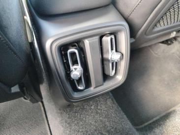 Volvo C40 Coupé SUV — photo 20