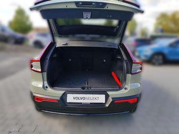 Volvo C40 Coupé SUV — photo 21