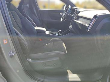Volvo C40 Coupé SUV — photo 24
