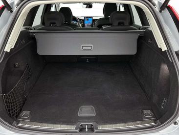 Volvo XC60 T6 Recharge AWD — photo 11
