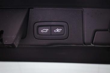 Volvo XC60 T6 Recharge AWD — photo 17