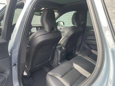 Volvo XC60 T8 Recharge AWD — photo 16