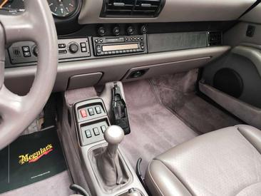 Porsche 911 Carrera 4S — photo 13