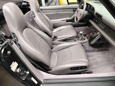 Porsche 911 Carrera 4S — photo 14