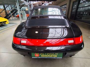 Porsche 911 Carrera 4S — photo 17