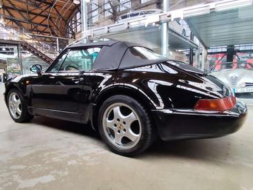 Porsche 911 Carrera 4 — photo 8