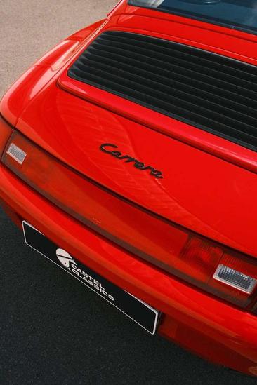 Porsche 911 Carrera 4S — photo 21