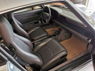Porsche 911 Carrera 4S — photo 3