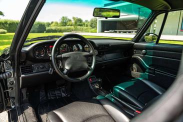 Porsche 911 Carrera — photo 26