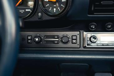 Porsche 911 Cabriolet Carrera — photo 11