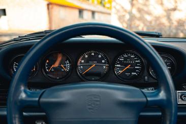 Porsche 911 Cabriolet Carrera — photo 12
