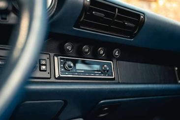 Porsche 911 Cabriolet Carrera — photo 10