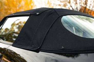 Porsche 911 Cabriolet Carrera 4 — photo 18
