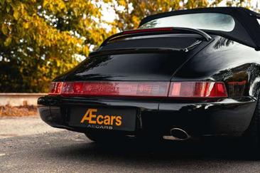 Porsche 911 Cabriolet Carrera 4 — photo 20