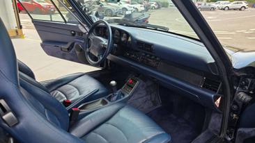 Porsche 911 Carrera 4S — photo 11