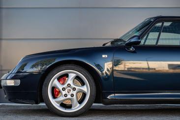 Porsche 911 Carrera 4S — photo 3