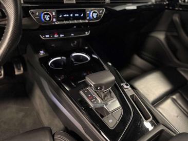 Audi A4 50 TDI Quattro — photo 13