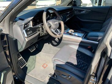 Audi RSQ8 — photo 7