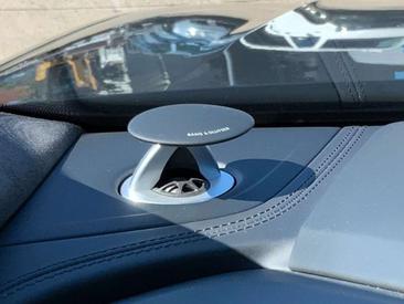 Audi RSQ8 — photo 16