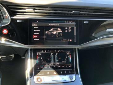 Audi RSQ8 — photo 24