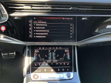Audi RSQ8 — photo 25
